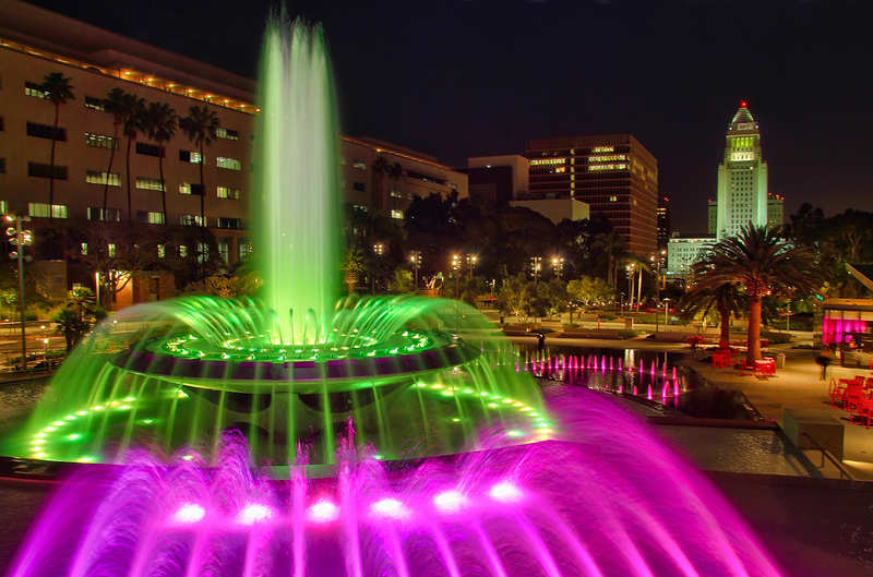 Illustration for article titled 5 Urban Fountains Where Swimming Is Encouraged